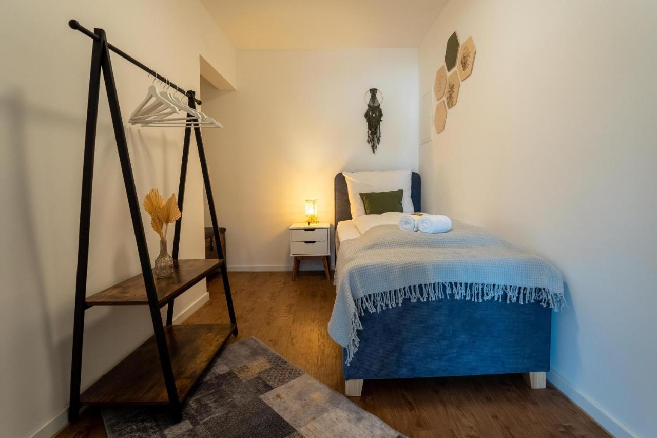 J & K Apartments 켈하임 외부 사진